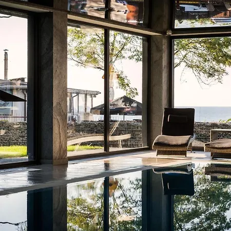 Max Health Feriested