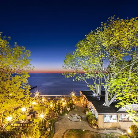 Max Health Feriested